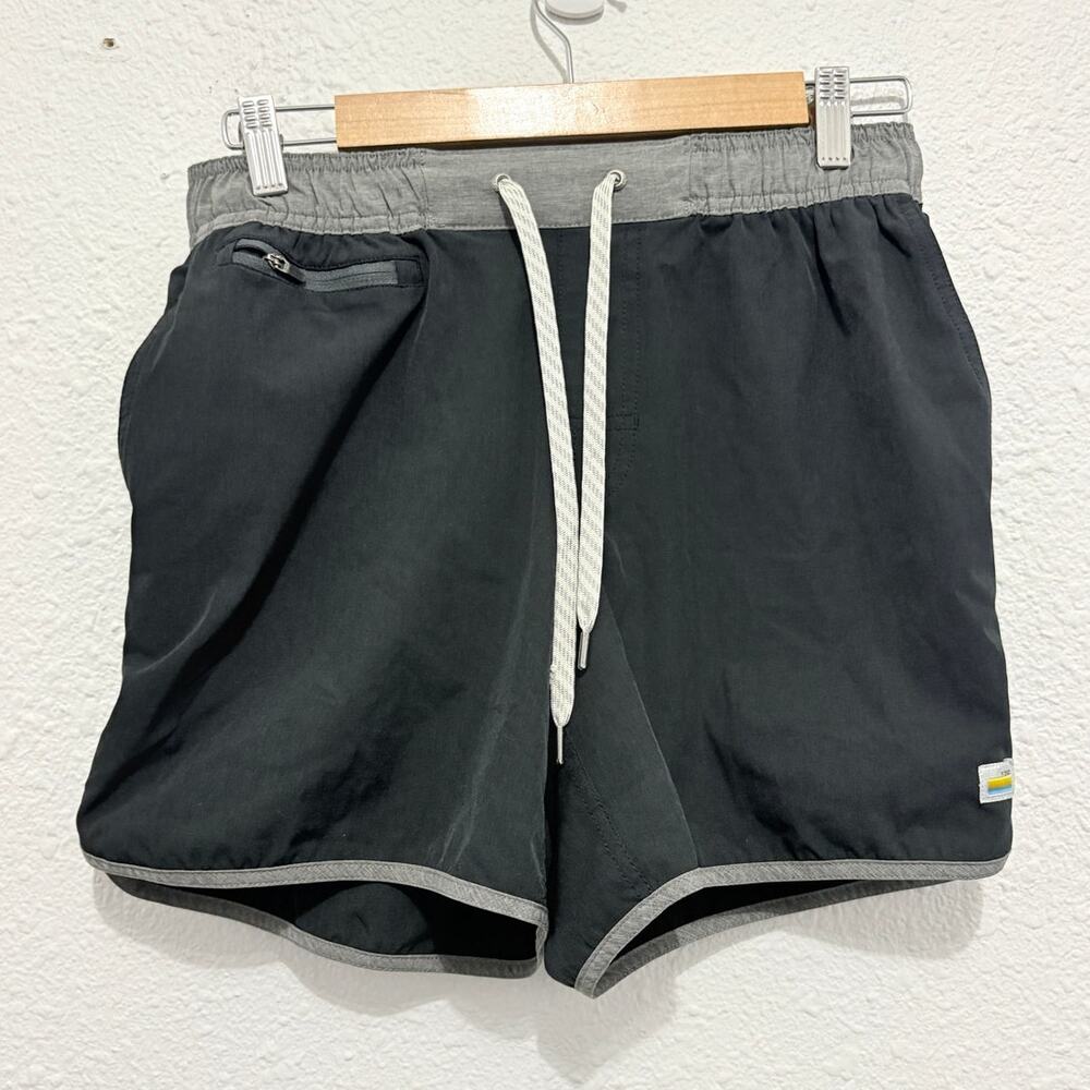 Vuori Men's Banks Short 5" Black Athletic Shorts Size Small Outdoor Gorpcore